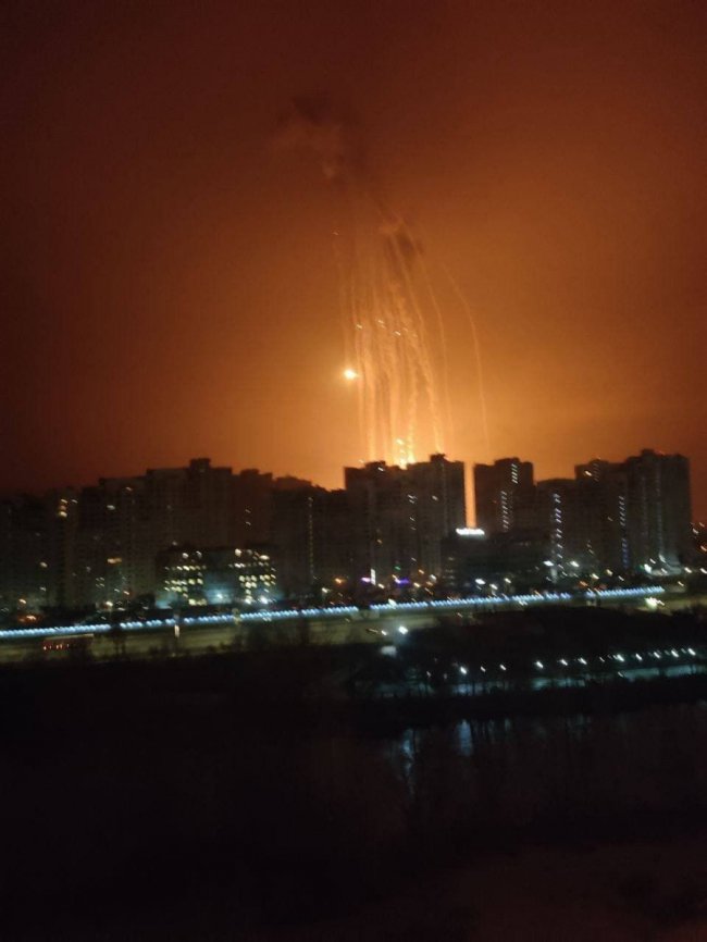 У Києві знову лунають вибухи, - Геращенко