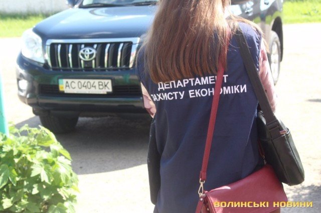 На фірмі поблизу Луцька проводились обшуки