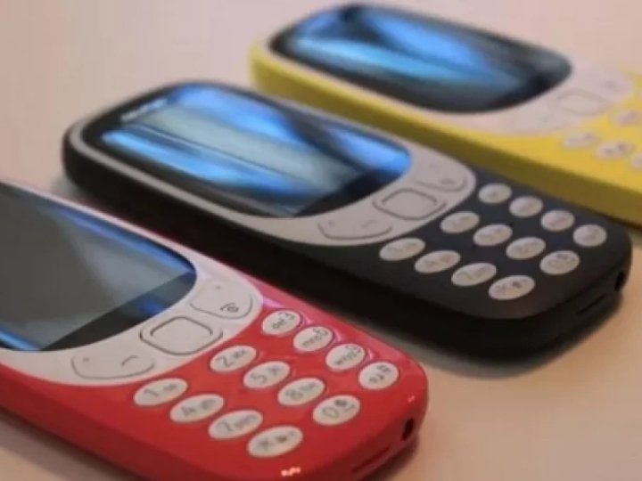 Кнопковий телефон для дитини або літньої людини: на що звертати увагу при виборі