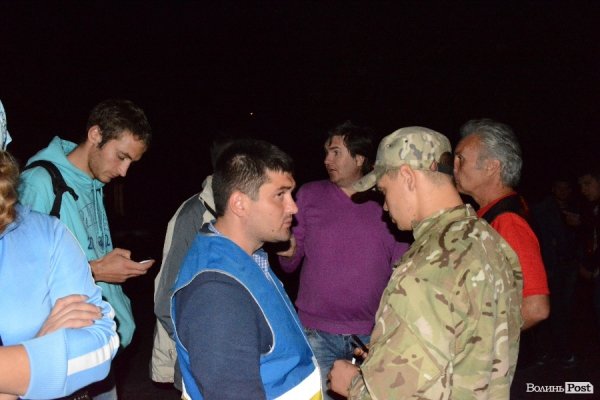 У Луцьку пікетували СБУ і вимагали зустрічі з губернатором. ФОТО. ВІДЕО