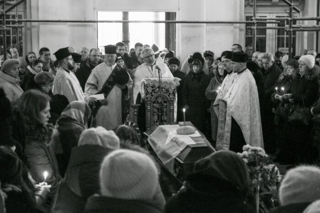 У Луцьку попрощалися з Героєм Мирославом Гузарем