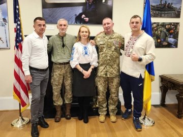 Двоє волинян подолали ультрамарафон у США. ФОТО