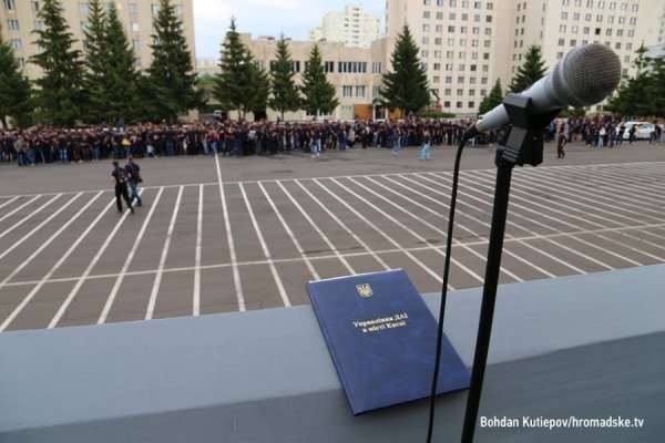 Як нова патрульна поліція, яку очолить волинянин, готується до випускного. ФОТО