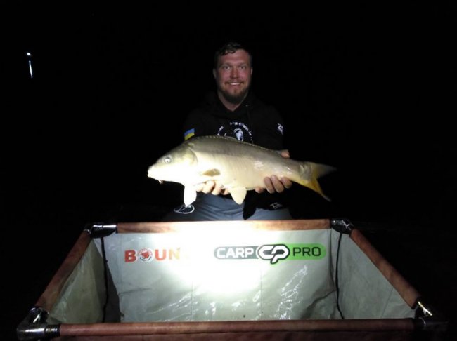 Як Вірастюк ловив рибу на волинському озері. ФОТО