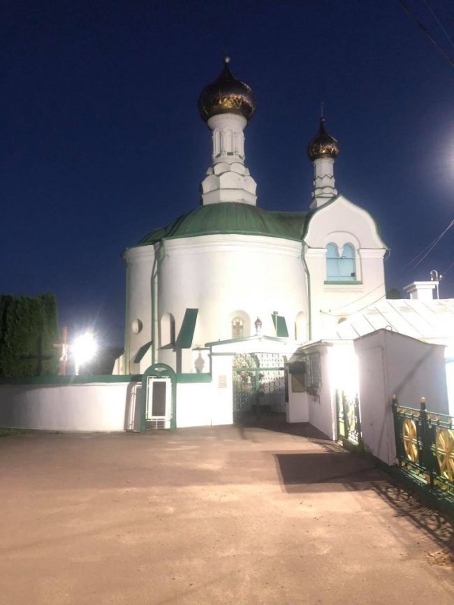 На Волині підсвітили Васильківську ротонду. ФОТО