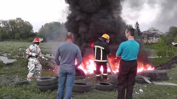 У Луцьку на Великдень спалили понад 200 шин. ФОТО