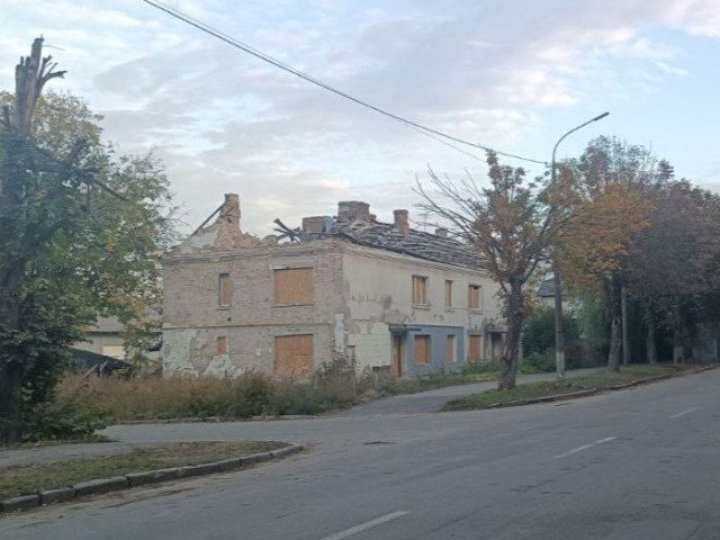 Пошкоджені будинки через обстріл на Стрілецькій у Луцьку: як відновлюватимуть житло
