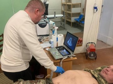 Медичний десант: за два дні на передовій лікарі з Луцька оглянули понад 160 бійців