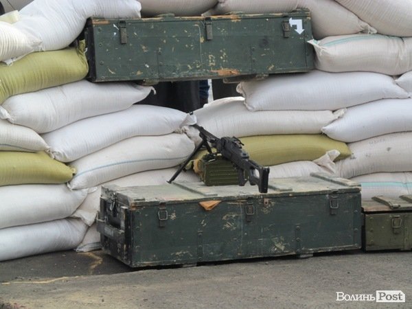 У Луцьку фірма замість новорічного корпоративу збирає гроші на АТО. ФОТО 