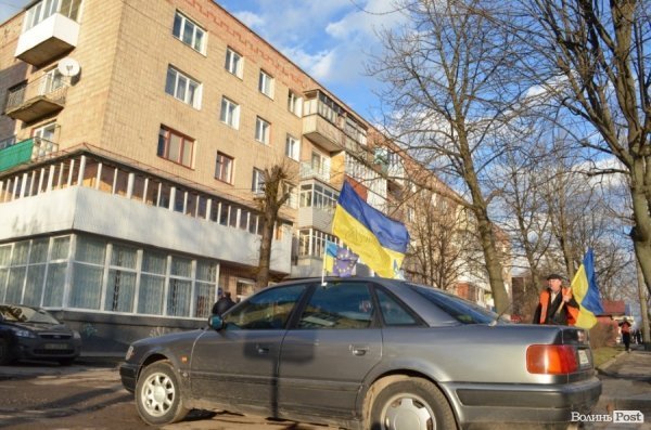 Автомайдан навідався до волинських нардепів. ФОТО. ВІДЕО