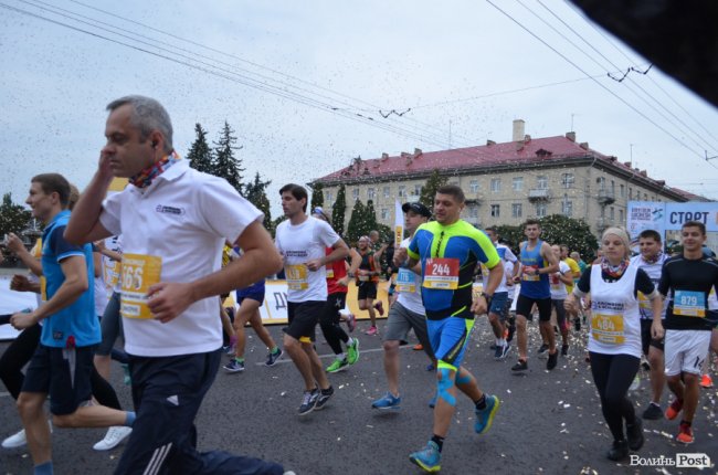 Море позитиву, блискучі результати та командна підтримка: «КроШу» взяв участь у «Luchesk Half Marathon». ФОТО*