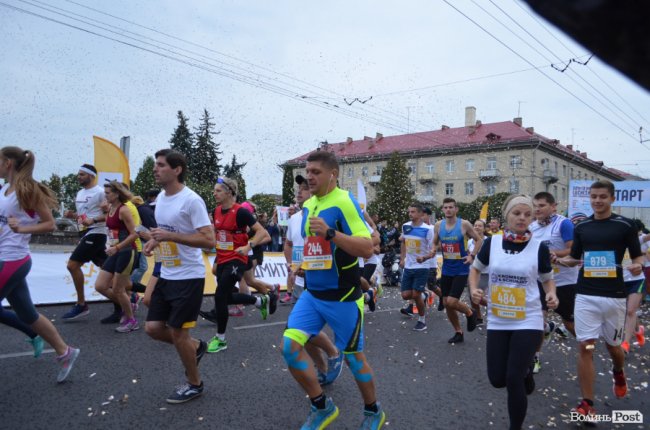 Море позитиву, блискучі результати та командна підтримка: «КроШу» взяв участь у «Luchesk Half Marathon». ФОТО*