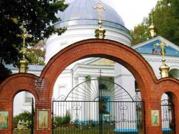 У храмі у Шацькому районі зцілюють від безпліддя та пияцтва