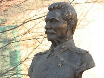 Пам’ятник Сталіну обіцяють у 4-х містах: Луцька у переліку немає