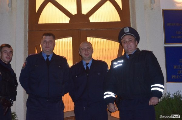 У Луцькраді сформувалась черга з членів ДВК.ФОТО