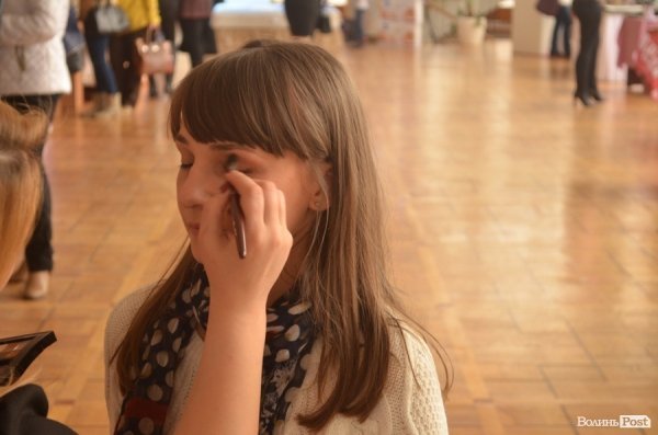 У Луцьку показали «весілля по-новому». ФОТО