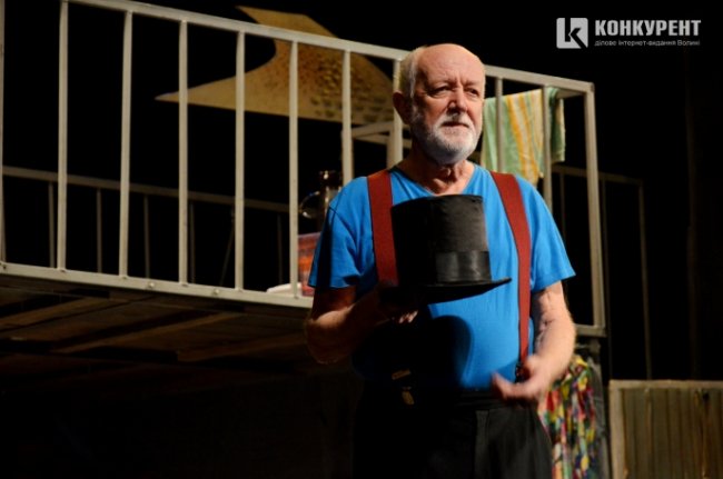 Луцькі пенсіонери зможуть безкоштовно відвідувати театр