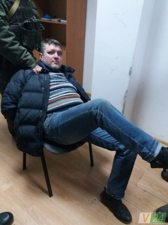 П’яний лучанин продовжував бешкетувати навіть у відділку поліції