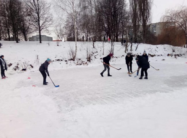 Спортивна зима: лучани вийшли на ранкову руханку. ФОТО