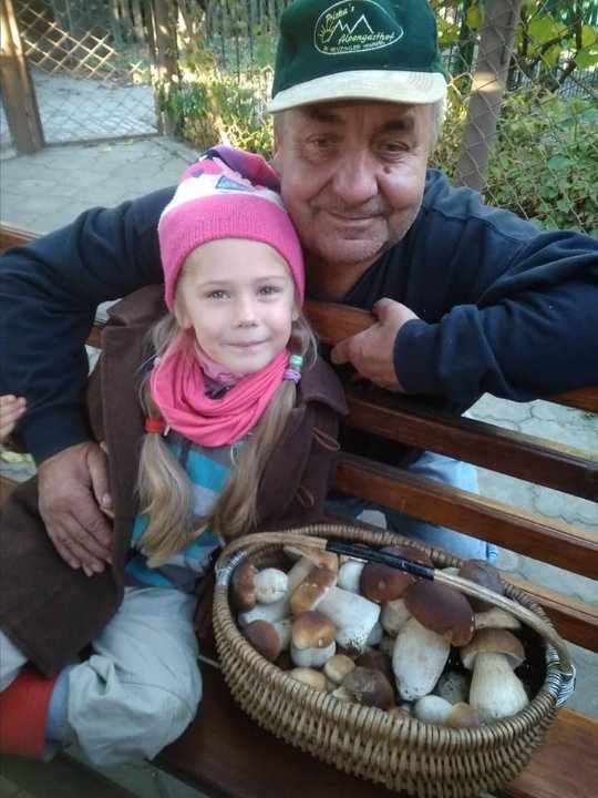 Волинська письменниця похизувалась грибним «уловом». ФОТО