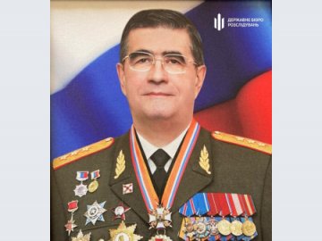 ДБР викрило масштабне відмивання грошей російським генералом через бізнес-партнера Киви