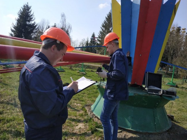 Ескперти перевірили атракціони у луцькому парку: чи готові вони до «покатушок». ФОТО