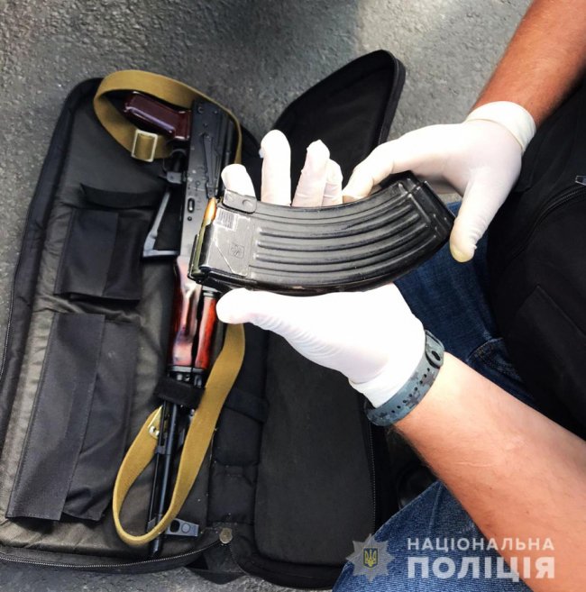 Двоє киян, представившись тероборонівцями, вимагали у луцького підприємця неіснуючий борг  