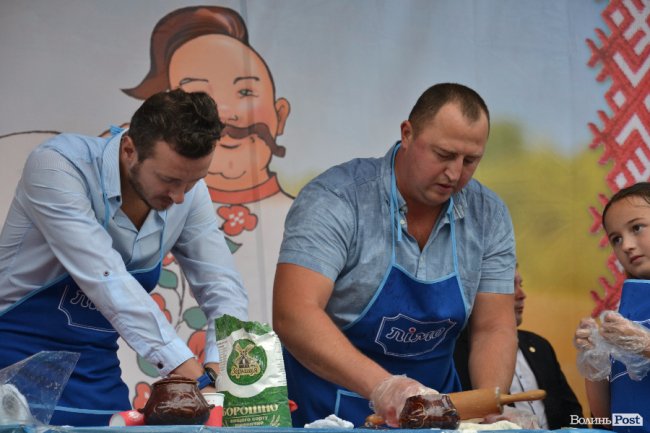 Пісні та вареники: у Луцьку відбувся фестиваль національної кухні. ФОТО