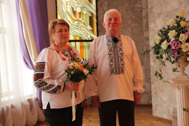 У Луцьку пара відсвяткувала сапфірове весілля. ФОТО