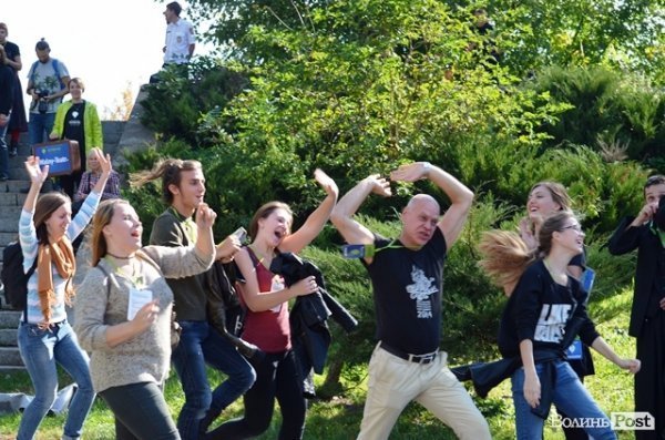 Відкриття театрального фестивалю «Мандрівний вішак - 2016» у Луцьку. ФОТО