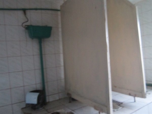 Волинські студенти розповіли про жахливі умови в гуртожитку. ФОТО