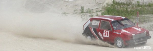 Під Луцьком змагалися автогонщики. ФОТО 