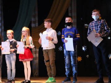 У громаді на Волині найкращим учням та педагогам вручили премії. ФОТО