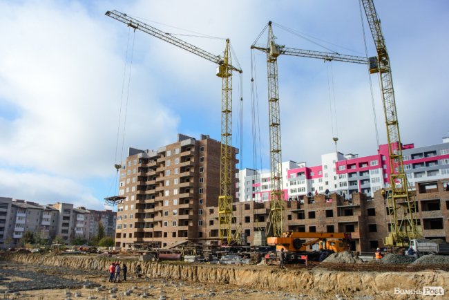 У Луцьку продовжує «рости» яскравий ЖК «Caramel Residence». ФОТО*