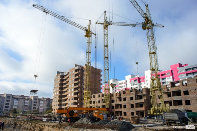 У Луцьку продовжує «рости» яскравий ЖК «Caramel Residence». ФОТО*