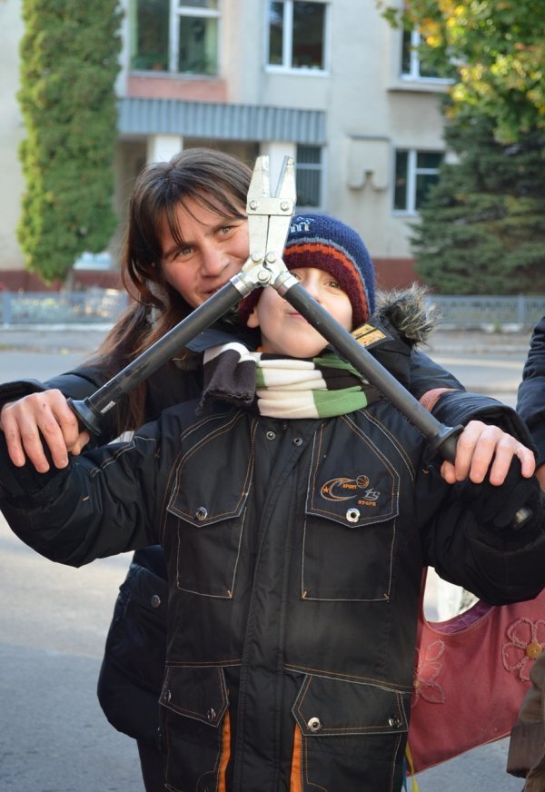 Діти-переселенці на екскурсії в луцьких рятувальників. ФОТО