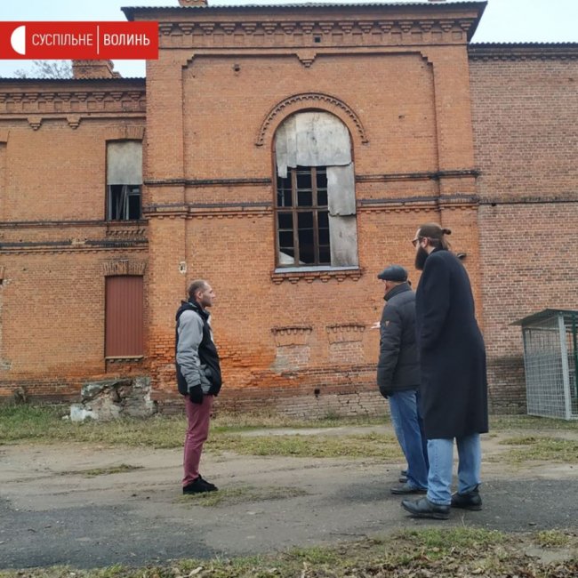 На Волині люди – проти продажу приміщення колишньої школи