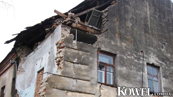 У Ковелі обвалилася частина аварійної пам’ятки. ФОТО
