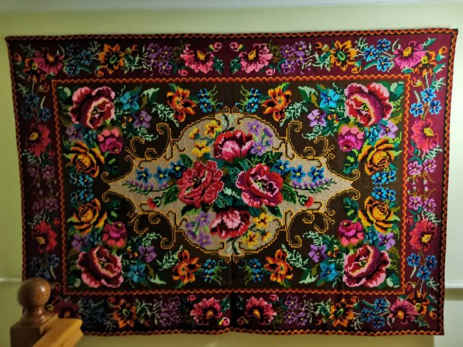 «Бувало, що вставав о 4 ранку і до 6 вишивав»: лікар з Волині розповів про своє захоплення 