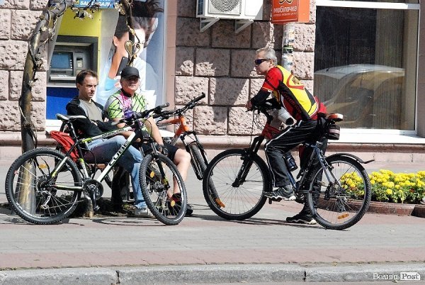 Масовий велопробіг до Дня Незалежності в Луцьку. ФОТО