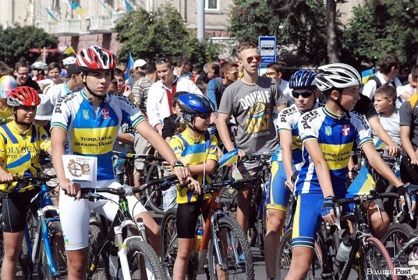 Масовий велопробіг до Дня Незалежності в Луцьку. ФОТО