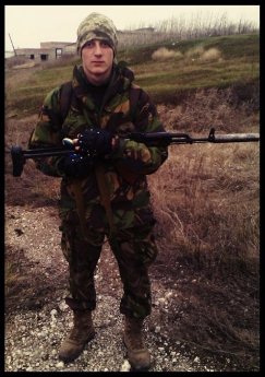 Антон Дзерин (Пікассо). Разом із Сергієм Голубєвим у зіткненні з ворожою ДРГ під Березовим 11 березня загинув Антон Дзерин. 20-річний хлопчина був майже вдвічі молодший за свого побратима