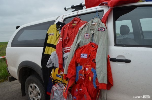 Лучанин розповів про те, яку роль відіграють костюми в автогонках.ФОТО