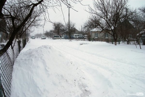 Сніг у Луцьку: вулиця Львівська. ФОТО