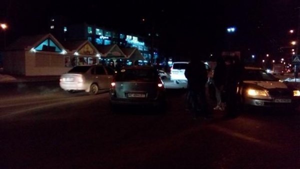 Затор у Луцьку: іномарки не поділили дорогу