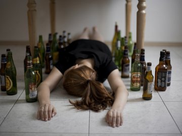 Заробітчанство – одна з основних причин алкоголізму на Волині
