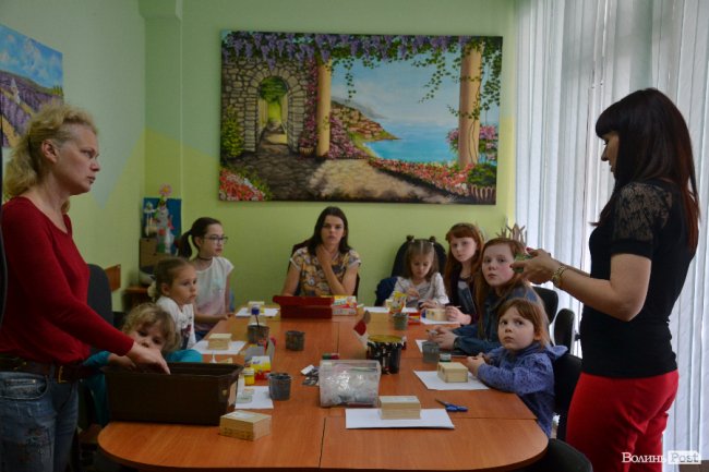 Як у Луцьку розважають дітей переселенців. ФОТО