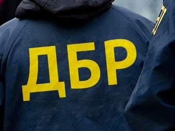 На Херсонщині затримали поліцейського, який покривав рибних браконьєрів
