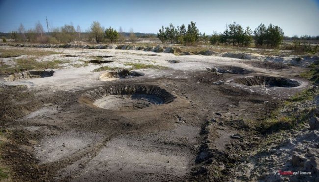 Фотограф показав космічні пейзажі бурштинових районів Рівненщини. ФОТО