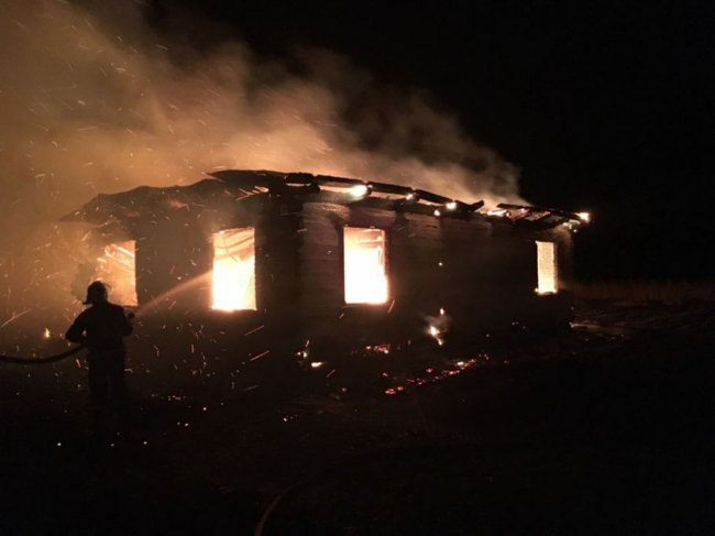 На Ратнівщині за ніч згоріли два будинки